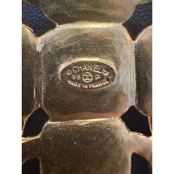 Chanel Vintage Barbie Pendant Necklace 20" 95P 24k Gold Plated Authentic CoA - Picture 3 of 6